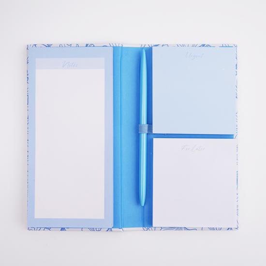 White paper sticky note pad